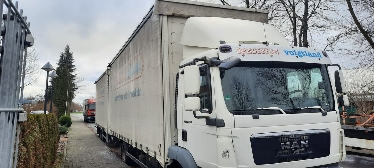 MAN 12.250 TGM Jumbo Mit Anhänger - شاحنة ستارة, مقطورة ستارة: صور 2 MAN 12.250 TGM Jumbo Mit Anhänger - شاحنة ستارة, مقطورة ستارة: صور 2