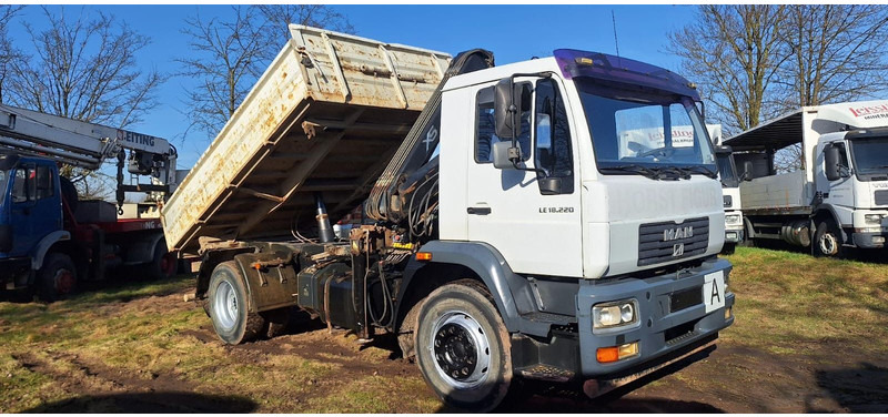 MAN TGM 18.220 4x2 3.S-Kipper mit Kran - قلابات, شاحنة كرين: صور 4 MAN TGM 18.220 4x2 3.S-Kipper mit Kran - قلابات, شاحنة كرين: صور 4