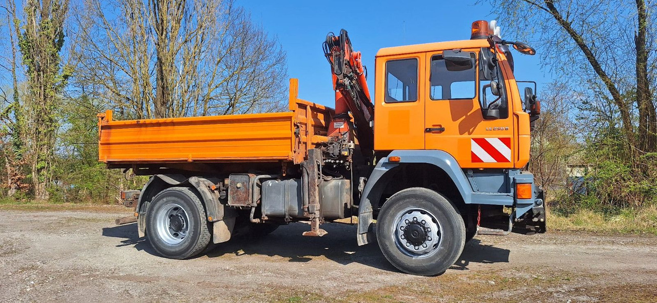 MAN TGM 18.240PS 4x4 3.S-Kipper mit Kran - قلابات, شاحنة كرين: صور 5 MAN TGM 18.240PS 4x4 3.S-Kipper mit Kran - قلابات, شاحنة كرين: صور 5