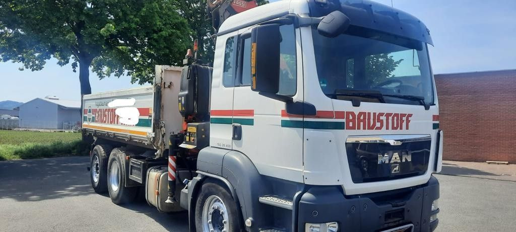 MAN TGS 26.400 Kipper Mit Kran/Funk - قلابات, شاحنة كرين: صور 2 MAN TGS 26.400 Kipper Mit Kran/Funk - قلابات, شاحنة كرين: صور 2