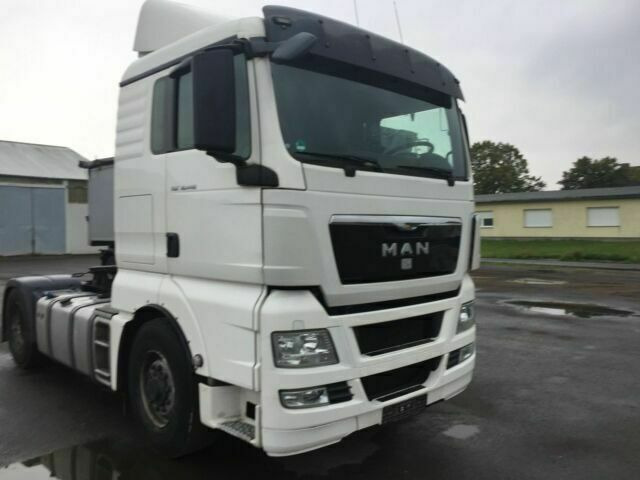 MAN TGX18.440H 4x4 SZM Kipphydraulik - شاحنة جرار: صور 2 MAN TGX18.440H 4x4 SZM Kipphydraulik - شاحنة جرار: صور 2