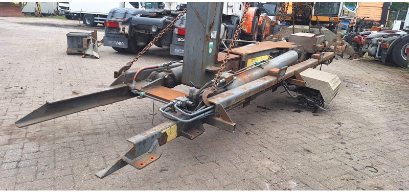 MARREL Aufbau Hakenabroller Marrel für 3Achser - الحمالات الخطافية: صور 2 MARREL Aufbau Hakenabroller Marrel für 3Achser - الحمالات الخطافية: صور 2