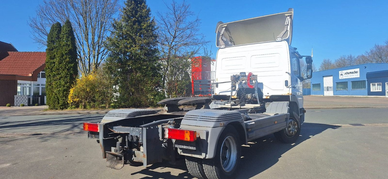 Mercedes-Benz 1328 SZM Atego - شاحنة جرار: صور 4 Mercedes-Benz 1328 SZM Atego - شاحنة جرار: صور 4