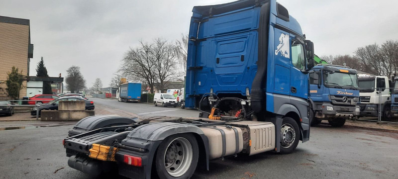 Mercedes-Benz 1845 SZM Actros - شاحنة جرار: صور 5 Mercedes-Benz 1845 SZM Actros - شاحنة جرار: صور 5