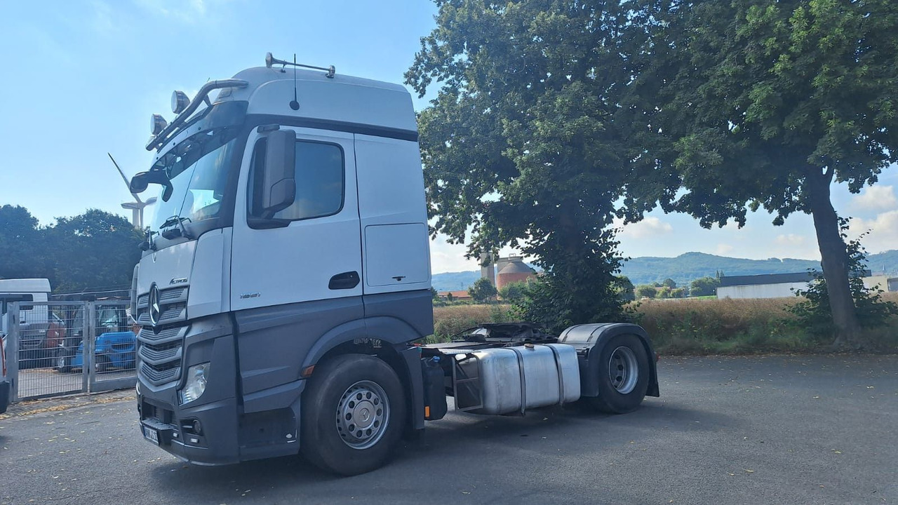 Mercedes-Benz 1851Actros 4 2-Achser SZM - شاحنة جرار: صور 1 Mercedes-Benz 1851Actros 4 2-Achser SZM - شاحنة جرار: صور 1