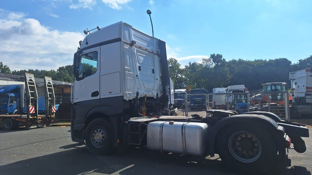 Mercedes-Benz 1851Actros 4 2-Achser SZM - شاحنة جرار: صور 3 Mercedes-Benz 1851Actros 4 2-Achser SZM - شاحنة جرار: صور 3
