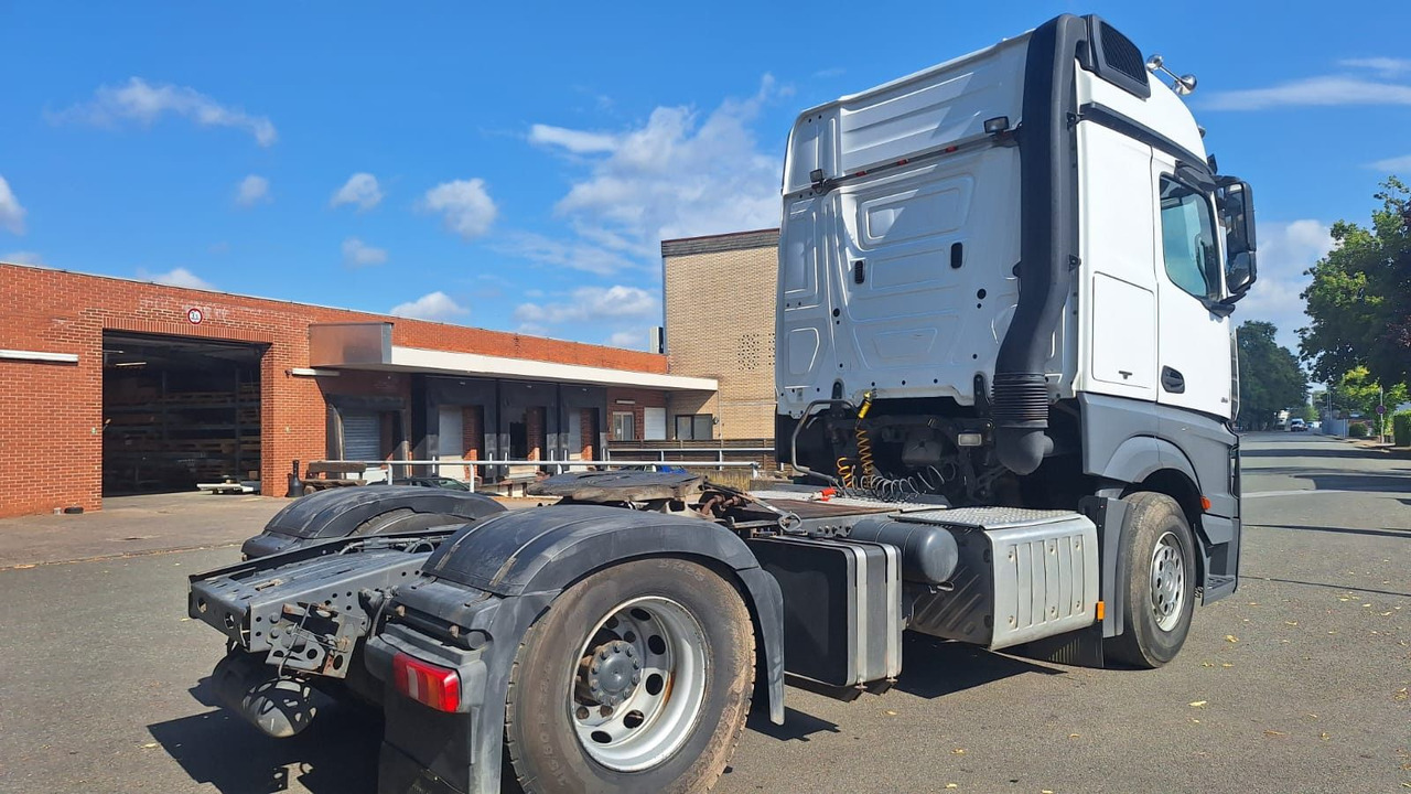 Mercedes-Benz 1851Actros 4 2-Achser SZM - شاحنة جرار: صور 4 Mercedes-Benz 1851Actros 4 2-Achser SZM - شاحنة جرار: صور 4