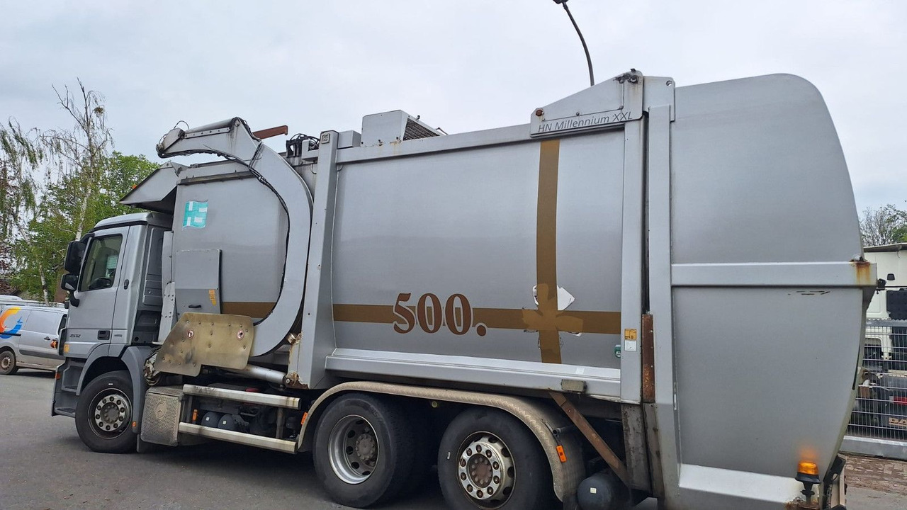 Mercedes-Benz 2532 Actros Überkopflader - شاحنة القمامة: صور 4 Mercedes-Benz 2532 Actros Überkopflader - شاحنة القمامة: صور 4