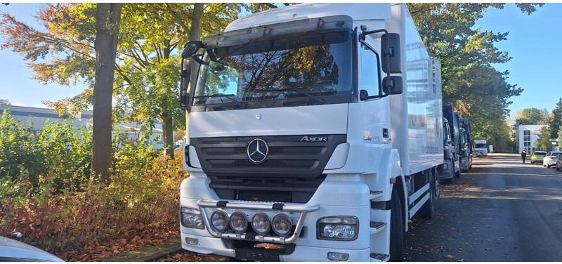 Mercedes-Benz 2540 Koffer mit LBW - بصندوق مغلق شاحنة: صور 1 Mercedes-Benz 2540 Koffer mit LBW - بصندوق مغلق شاحنة: صور 1