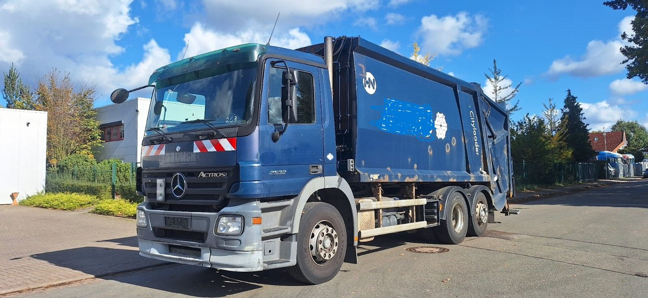 Mercedes-Benz 2632 Müllwgen 6x2 M.Haus Blatt/Luft - شاحنة القمامة: صور 1 Mercedes-Benz 2632 Müllwgen 6x2 M.Haus Blatt/Luft - شاحنة القمامة: صور 1
