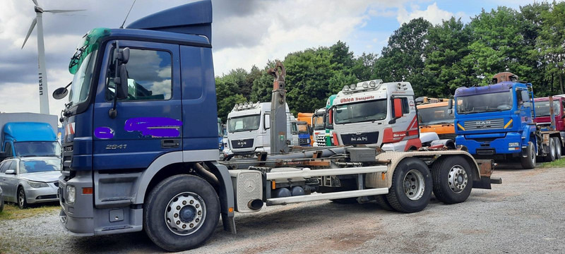 Mercedes-Benz 2641K 6x2 Abroller M-Haus Klima - شاحنة ذات الخطاف: صور 2 Mercedes-Benz 2641K 6x2 Abroller M-Haus Klima - شاحنة ذات الخطاف: صور 2