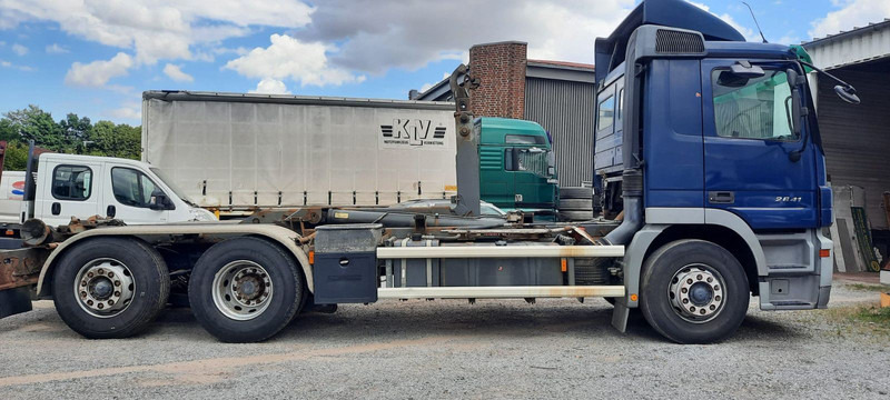Mercedes-Benz 2641K 6x2 Abroller M-Haus Klima - شاحنة ذات الخطاف: صور 4 Mercedes-Benz 2641K 6x2 Abroller M-Haus Klima - شاحنة ذات الخطاف: صور 4