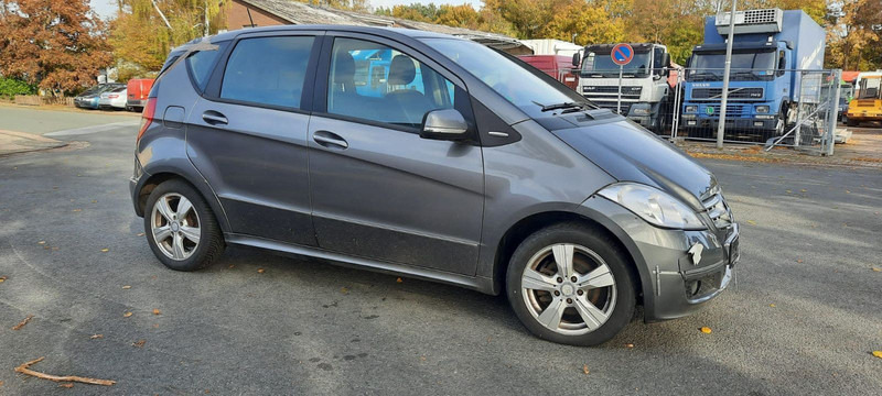 Mercedes-Benz A-Klasse 180 A 180 CDI AVANTGARDE - هاتشباك: صور 1 Mercedes-Benz A-Klasse 180 A 180 CDI AVANTGARDE - هاتشباك: صور 1