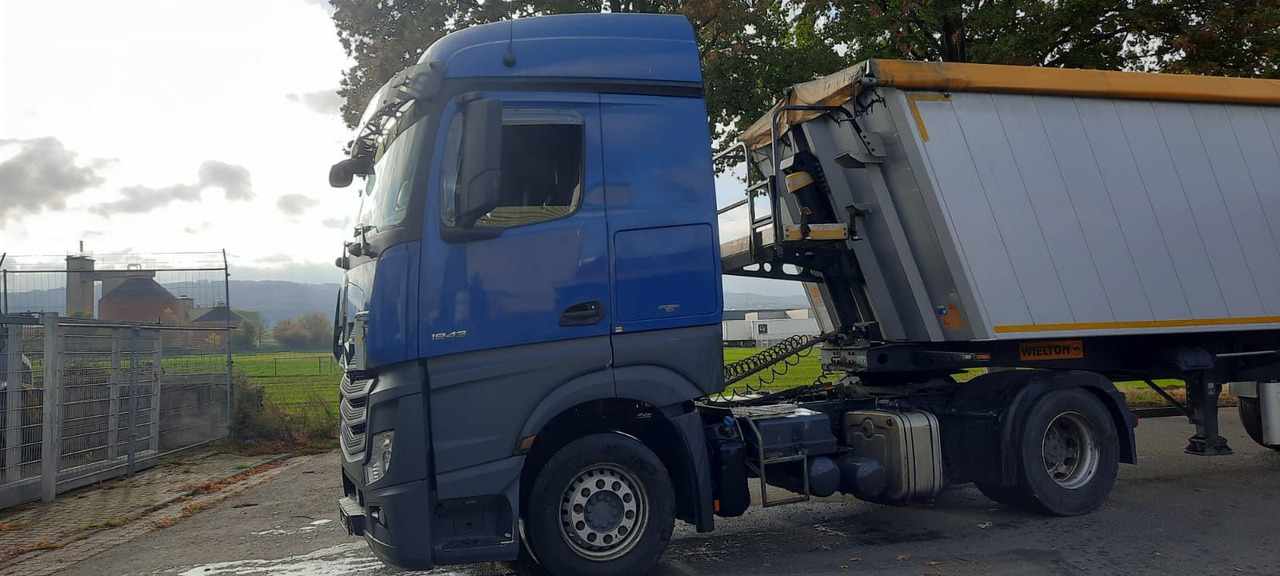 Mercedes-Benz Actros 1843LS 4x2 G.Haus/Hochdach Kipphyd./2-Kre - شاحنة جرار: صور 2 Mercedes-Benz Actros 1843LS 4x2 G.Haus/Hochdach Kipphyd./2-Kre - شاحنة جرار: صور 2