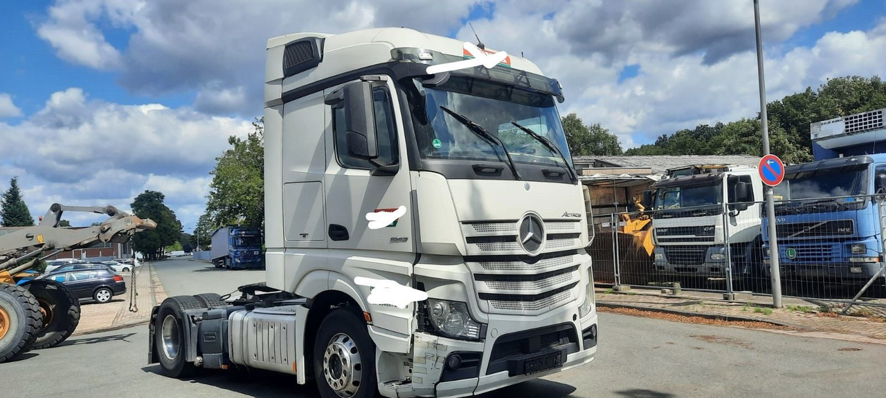 Mercedes-Benz Actros 1843LS Stream Space Kompressor:D9000 - شاحنة جرار: صور 1 Mercedes-Benz Actros 1843LS Stream Space Kompressor:D9000 - شاحنة جرار: صور 1