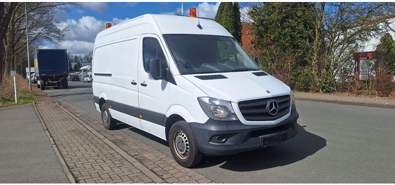 Mercedes-Benz Sprinter II Kasten 216CDI Lang/Hoch - فان المدمجة: صور 1 Mercedes-Benz Sprinter II Kasten 216CDI Lang/Hoch - فان المدمجة: صور 1