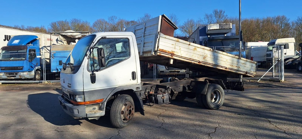 Mitsubishi Canter Kipper - قلاب صغير: صور 3 Mitsubishi Canter Kipper - قلاب صغير: صور 3