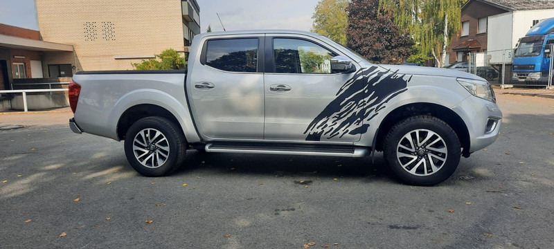 Nissan Navara NP300 N-Connecta Double Cab 4x4 - شاحنة البيك أب: صور 4 Nissan Navara NP300 N-Connecta Double Cab 4x4 - شاحنة البيك أب: صور 4