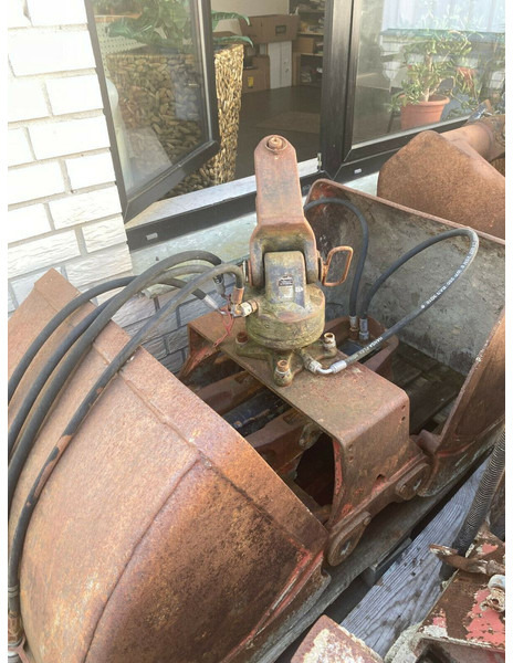 Palfinger Greifer - دلو انتزاع - آلات البناء: صور 1 Palfinger Greifer - دلو انتزاع - آلات البناء: صور 1