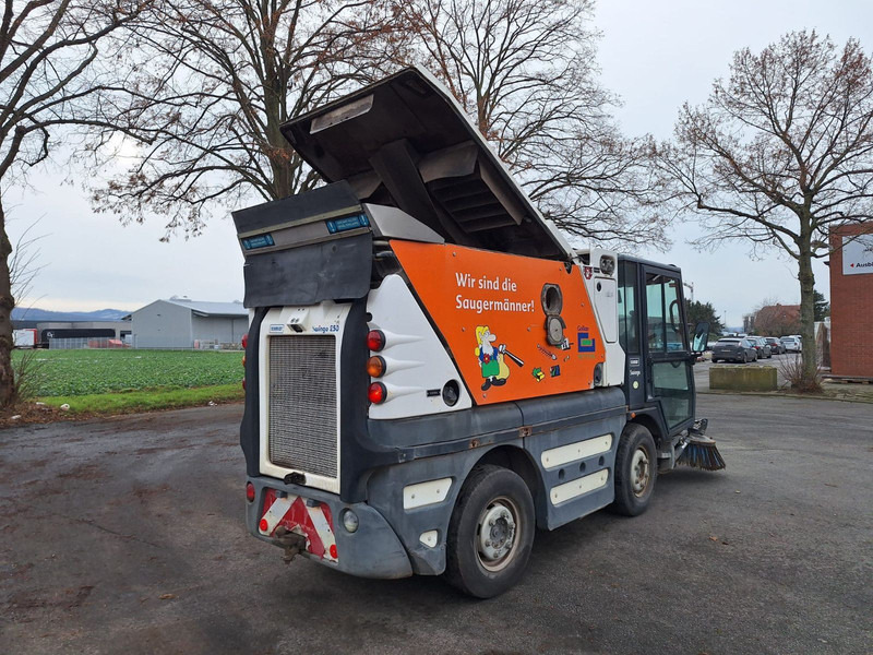 Schmidt Hagen Kehrmaschine K449 - سياره كنس شوارع: صور 5 Schmidt Hagen Kehrmaschine K449 - سياره كنس شوارع: صور 5