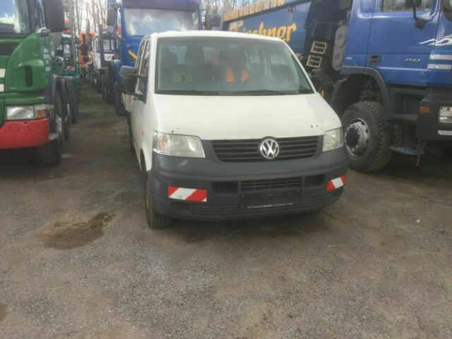 Volkswagen Transporter Pritsche Doka - الشاحنات الصغيرة المسطحة: صور 2 Volkswagen Transporter Pritsche Doka - الشاحنات الصغيرة المسطحة: صور 2