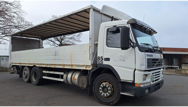 Volvo FM7 6x2 Koffer 3x vorhanden - شاحنات مسطحة: صور 2 Volvo FM7 6x2 Koffer 3x vorhanden - شاحنات مسطحة: صور 2