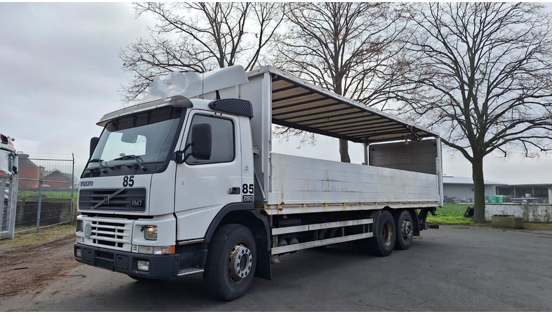 Volvo FM7 6x2 Koffer 3x vorhanden - شاحنات مسطحة: صور 1 Volvo FM7 6x2 Koffer 3x vorhanden - شاحنات مسطحة: صور 1