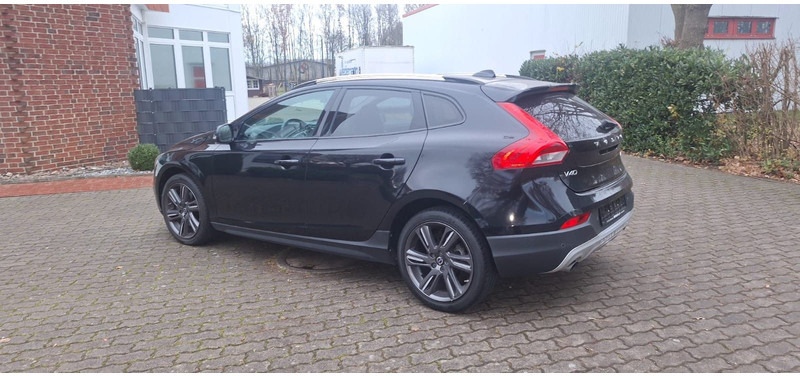 Volvo V40 Cross Country You! - هاتشباك: صور 5 Volvo V40 Cross Country You! - هاتشباك: صور 5