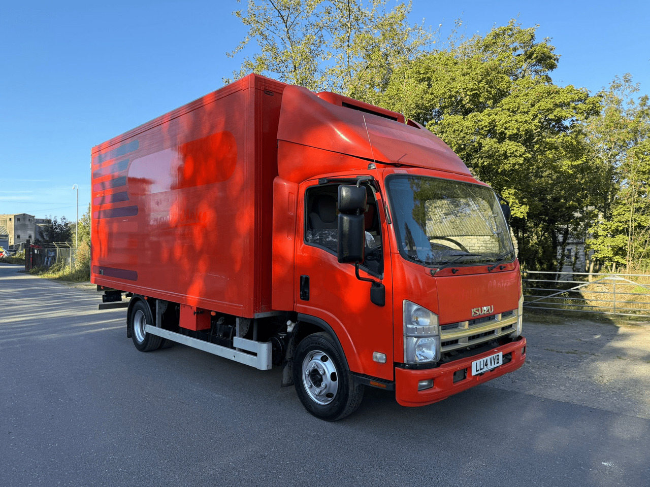 2014 Izuzu Refrigerated Truck - مبردة شاحنة: صور 2 2014 Izuzu Refrigerated Truck - مبردة شاحنة: صور 2