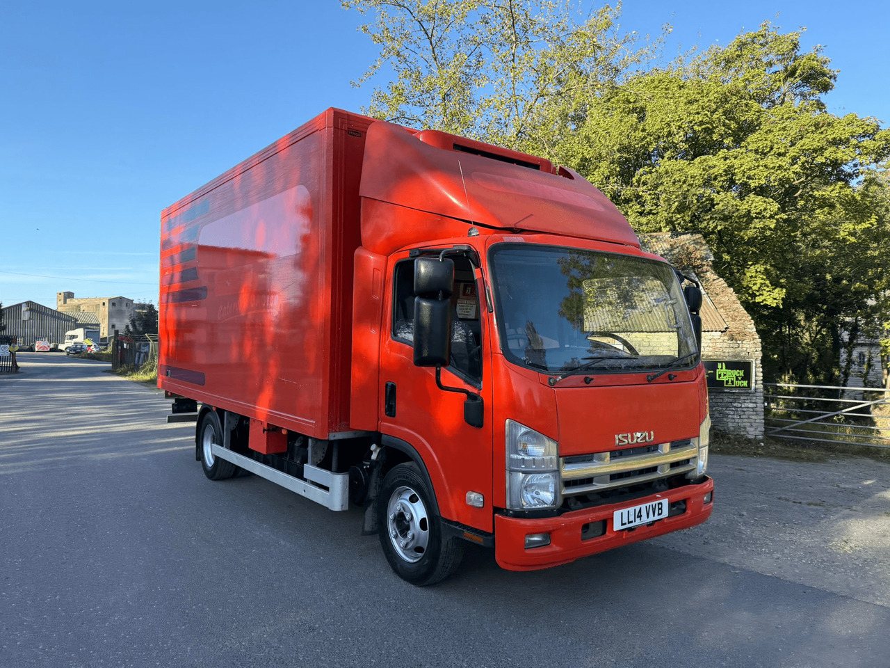 2014 Izuzu Refrigerated Truck - مبردة شاحنة: صور 1 2014 Izuzu Refrigerated Truck - مبردة شاحنة: صور 1