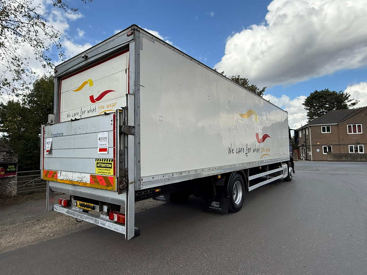 بصندوق مغلق شاحنة 2016 Mercedes Antos 1824 Rigid Truck: صور 17