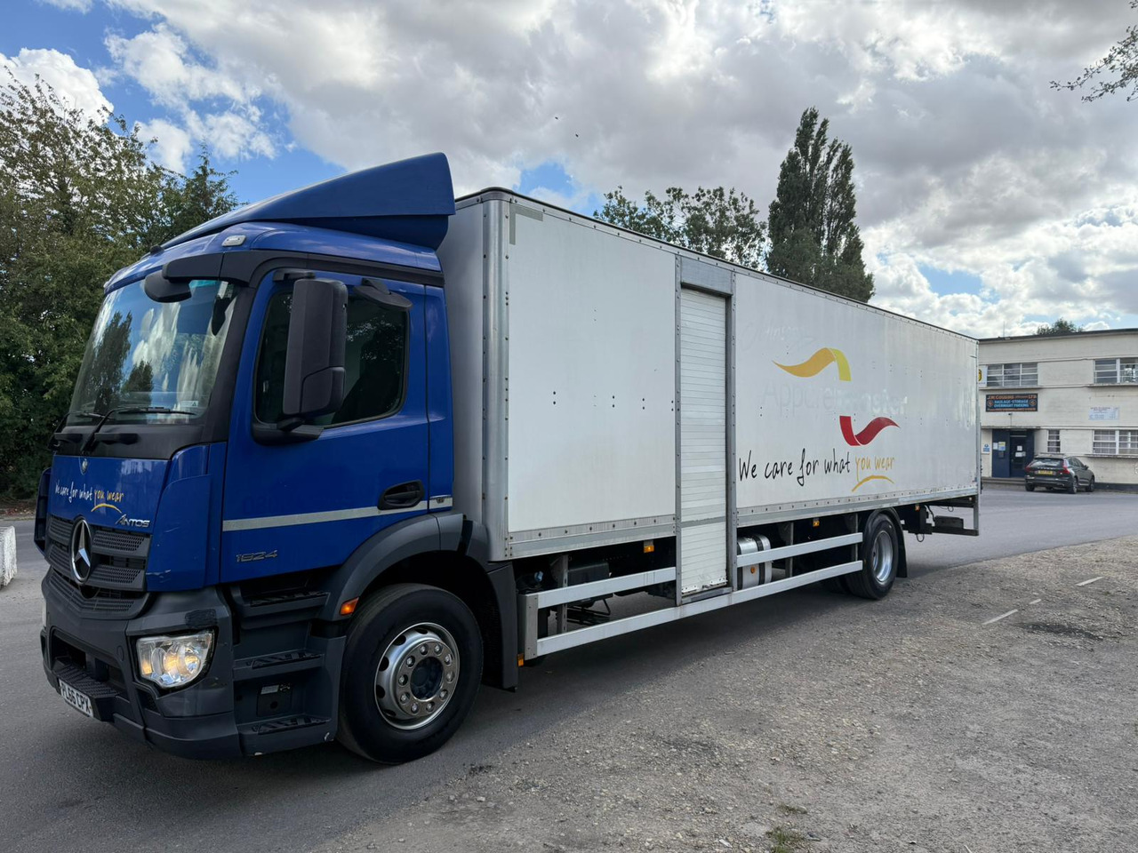 بصندوق مغلق شاحنة 2016 Mercedes Antos 1824 Rigid Truck: صور 8