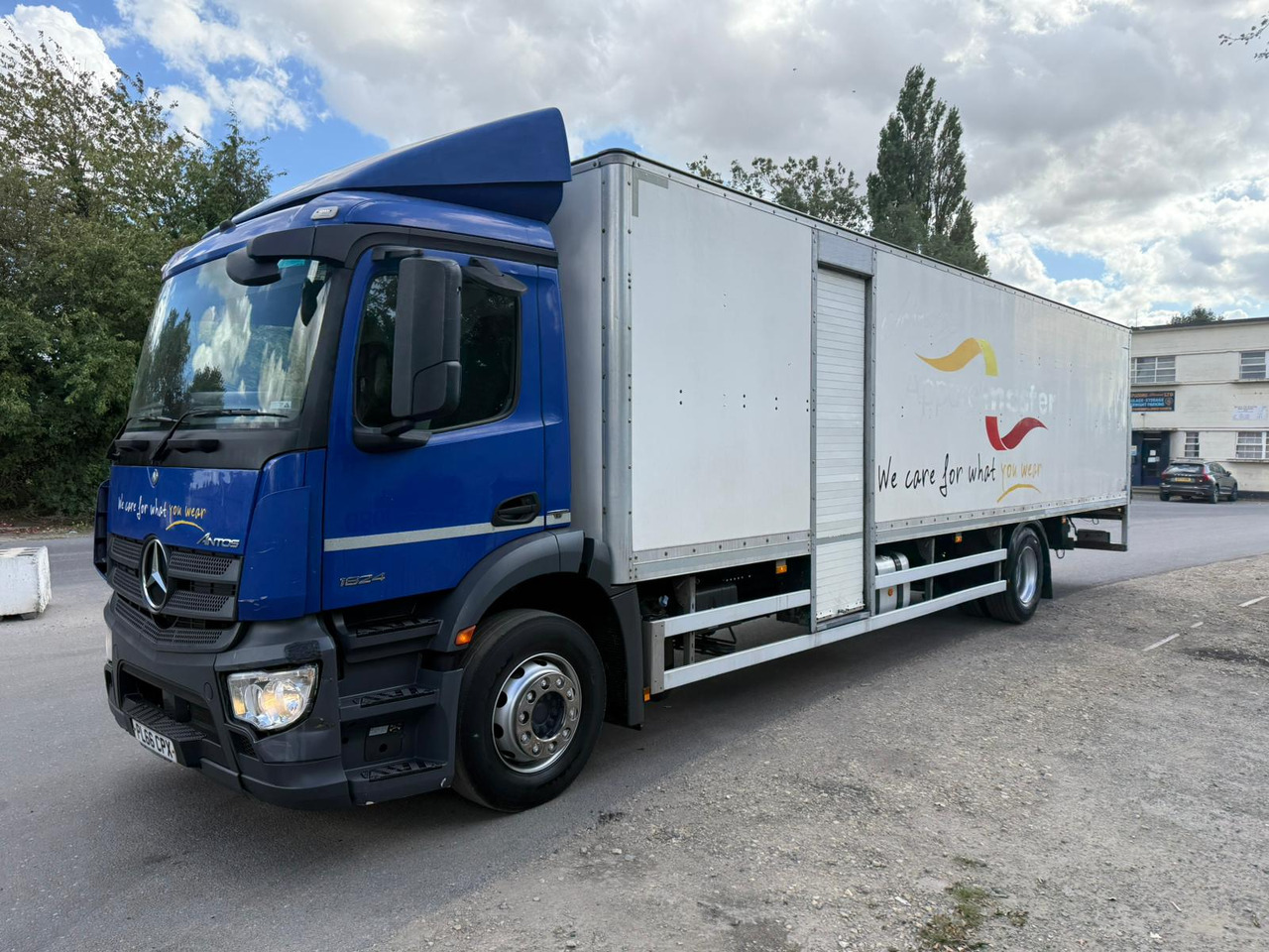 بصندوق مغلق شاحنة 2016 Mercedes Antos 1824 Rigid Truck: صور 6