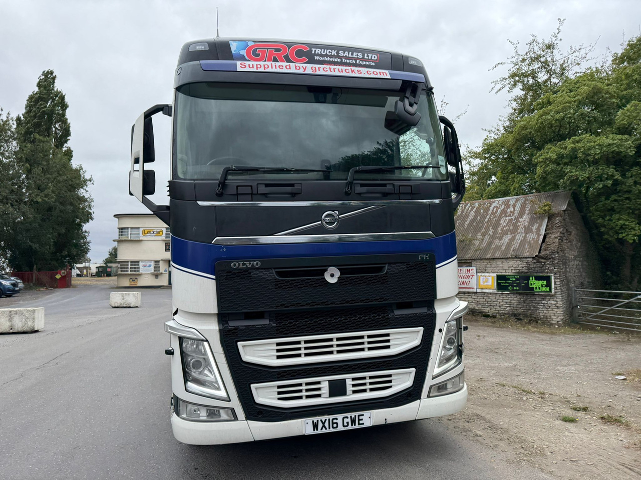 2016 Volvo FH 460 Tractor Unit - شاحنة جرار: صور 4 2016 Volvo FH 460 Tractor Unit - شاحنة جرار: صور 4