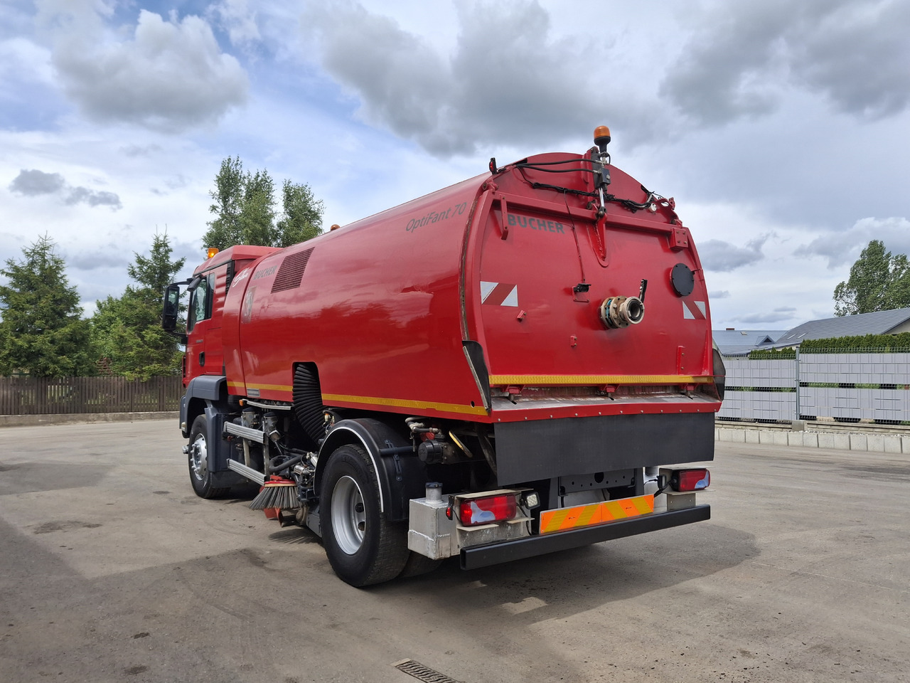 MAN TGS 18.320 Zamiatarka Kehrmaschine BUCHER 2 Motoren Karcher Szczotki L/R - سياره كنس شوارع: صور 4 MAN TGS 18.320 Zamiatarka Kehrmaschine BUCHER 2 Motoren Karcher Szczotki L/R - سياره كنس شوارع: صور 4