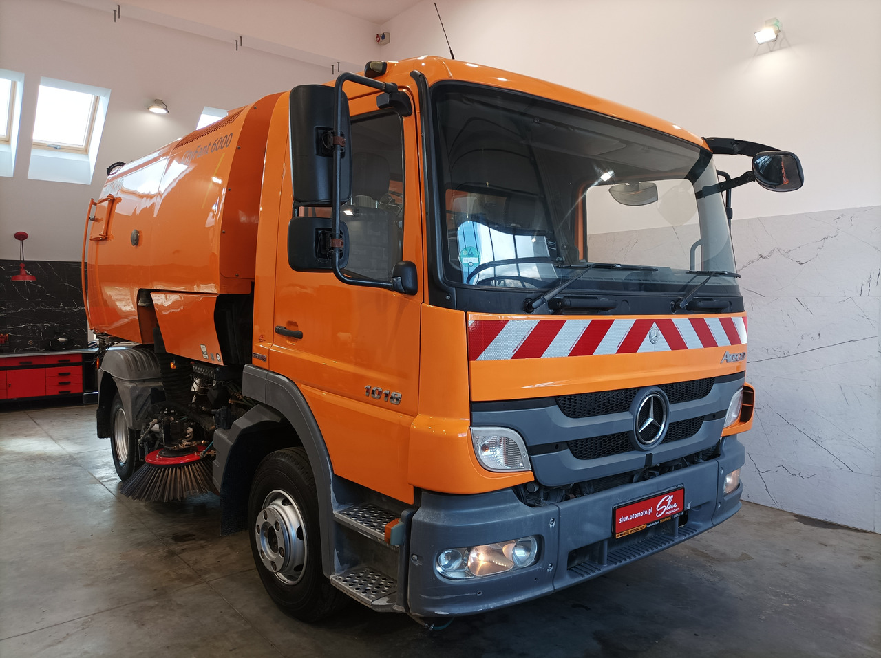 MERCEDES-BENZ Atego 1018 Zamiatarka Kehrmaschine BUCHER Szczotki L/R PM10 2 Silniki 2012r - سياره كنس شوارع: صور 1 MERCEDES-BENZ Atego 1018 Zamiatarka Kehrmaschine BUCHER Szczotki L/R PM10 2 Silniki 2012r - سياره كنس شوارع: صور 1