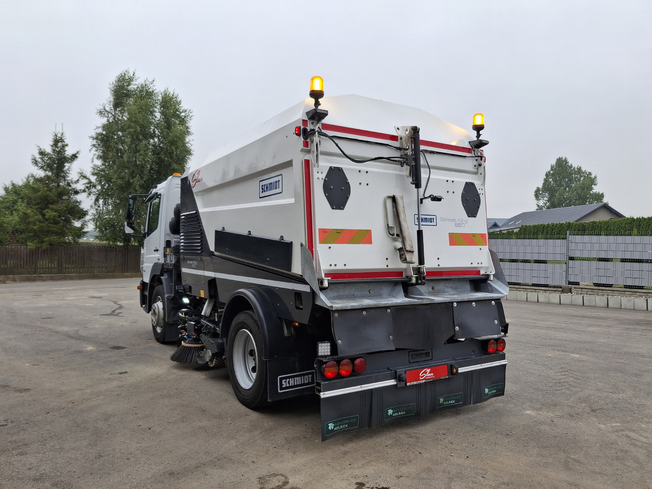 MERCEDES-BENZ Atego 1523 Zamiatarka Kehrmaschine Schmidt Street King 660 Euro 6 PM10 2 Motoren Szczotki L/R 2016r - سياره كنس شوارع: صور 3 MERCEDES-BENZ Atego 1523 Zamiatarka Kehrmaschine Schmidt Street King 660 Euro 6 PM10 2 Motoren Szczotki L/R 2016r - سياره كنس شوارع: صور 3