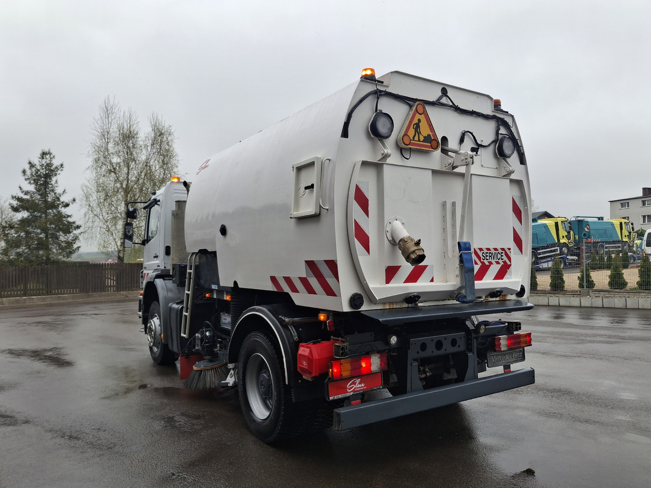 MERCEDES-BENZ Axor 1829 Zamiatarka Kehrmaschine Johnston 2 Motoren Karcher L/R - سياره كنس شوارع: صور 3 MERCEDES-BENZ Axor 1829 Zamiatarka Kehrmaschine Johnston 2 Motoren Karcher L/R - سياره كنس شوارع: صور 3