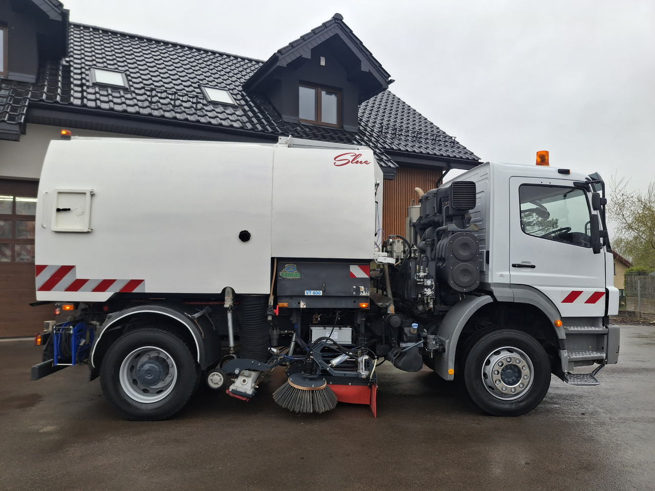 MERCEDES-BENZ Axor 1829 Zamiatarka Kehrmaschine Johnston 2 Motoren Karcher L/R - سياره كنس شوارع: صور 5 MERCEDES-BENZ Axor 1829 Zamiatarka Kehrmaschine Johnston 2 Motoren Karcher L/R - سياره كنس شوارع: صور 5