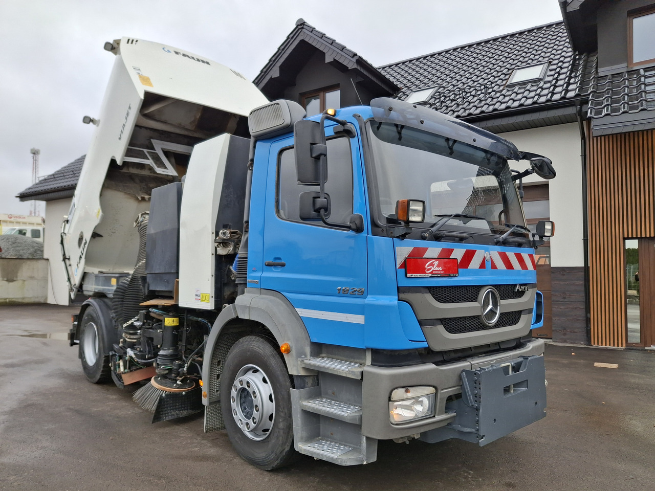 Mercedes-Benz Axor 1829 Zamiatarka Kehrmaschine FAUN Euro5 PM10 76 Tyś KM 2010 - سياره كنس شوارع: صور 5 Mercedes-Benz Axor 1829 Zamiatarka Kehrmaschine FAUN Euro5 PM10 76 Tyś KM 2010 - سياره كنس شوارع: صور 5