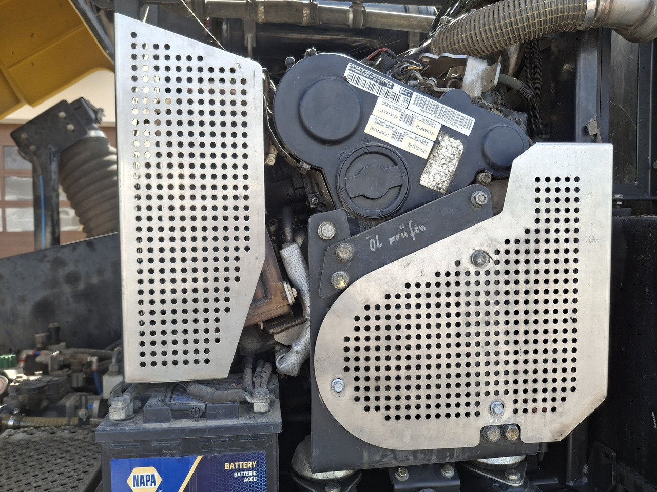 تأجير RENAULT C280 Kehrmaschine Zamiatarka SEMAT Zoeller FAUN Karcher L/R 2 Motoren 2018r 740 Mth Euro 6 RENAULT C280 Kehrmaschine Zamiatarka SEMAT Zoeller FAUN Karcher L/R 2 Motoren 2018r 740 Mth Euro 6: صور 21 تأجير RENAULT C280 Kehrmaschine Zamiatarka SEMAT Zoeller FAUN Karcher L/R 2 Motoren 2018r 740 Mth Euro 6 RENAULT C280 Kehrmaschine Zamiatarka SEMAT Zoeller FAUN Karcher L/R 2 Motoren 2018r 740 Mth Euro 6: صور 21