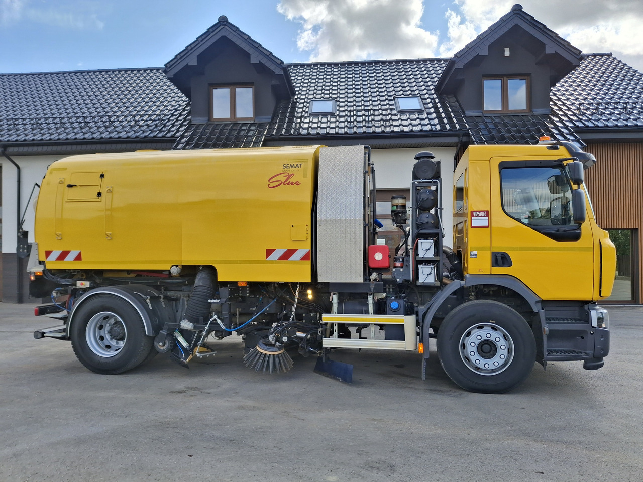 تأجير RENAULT C280 Kehrmaschine Zamiatarka SEMAT Zoeller FAUN Karcher L/R 2 Motoren 2018r 740 Mth Euro 6 RENAULT C280 Kehrmaschine Zamiatarka SEMAT Zoeller FAUN Karcher L/R 2 Motoren 2018r 740 Mth Euro 6: صور 18 تأجير RENAULT C280 Kehrmaschine Zamiatarka SEMAT Zoeller FAUN Karcher L/R 2 Motoren 2018r 740 Mth Euro 6 RENAULT C280 Kehrmaschine Zamiatarka SEMAT Zoeller FAUN Karcher L/R 2 Motoren 2018r 740 Mth Euro 6: صور 18