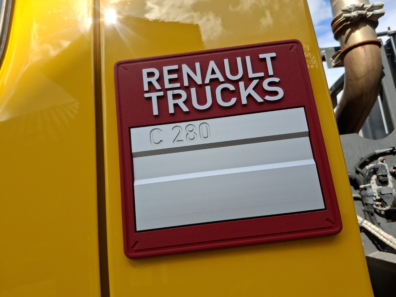تأجير RENAULT C280 Kehrmaschine Zamiatarka SEMAT Zoeller FAUN Karcher L/R 2 Motoren 2018r 740 Mth Euro 6 RENAULT C280 Kehrmaschine Zamiatarka SEMAT Zoeller FAUN Karcher L/R 2 Motoren 2018r 740 Mth Euro 6: صور 16 تأجير RENAULT C280 Kehrmaschine Zamiatarka SEMAT Zoeller FAUN Karcher L/R 2 Motoren 2018r 740 Mth Euro 6 RENAULT C280 Kehrmaschine Zamiatarka SEMAT Zoeller FAUN Karcher L/R 2 Motoren 2018r 740 Mth Euro 6: صور 16
