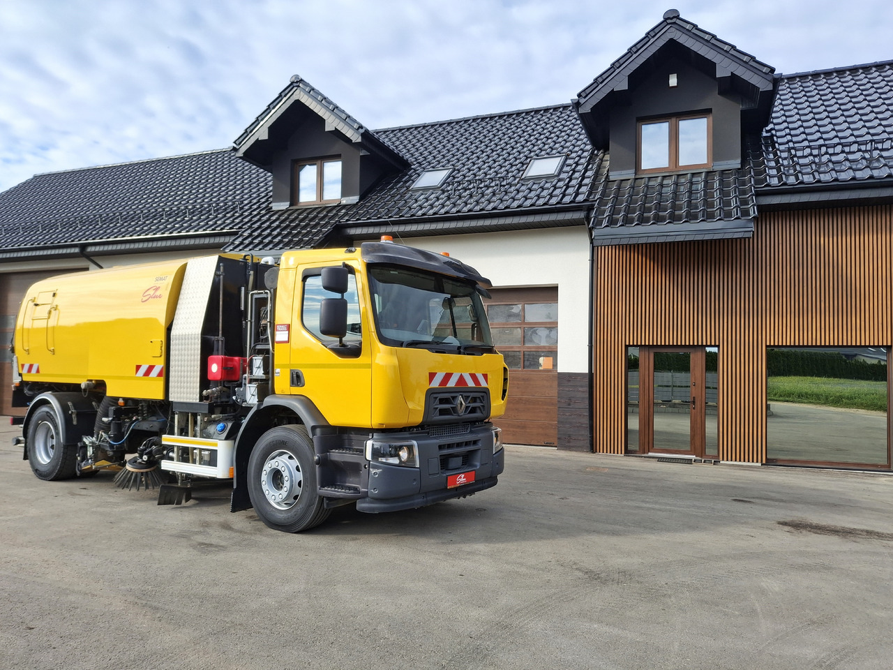 RENAULT C280 SEMAT ZOELLER Zamiatarka Kehrmaschine Euro 6 PM Karcher L/R 2 Motoren 2018r Hochdruckreinigung - سياره كنس شوارع: صور 1 RENAULT C280 SEMAT ZOELLER Zamiatarka Kehrmaschine Euro 6 PM Karcher L/R 2 Motoren 2018r Hochdruckreinigung - سياره كنس شوارع: صور 1