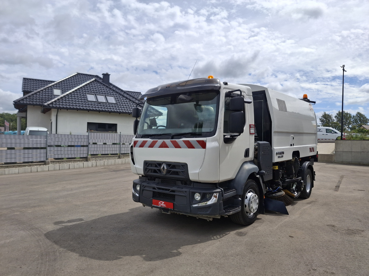 RENAULT D16 Zamiatarka Kehrmaschine FAUN Euro 6 PM10 Szczotki L/R Karcher Rura Do Liści 2 Motoren - سياره كنس شوارع: صور 2 RENAULT D16 Zamiatarka Kehrmaschine FAUN Euro 6 PM10 Szczotki L/R Karcher Rura Do Liści 2 Motoren - سياره كنس شوارع: صور 2