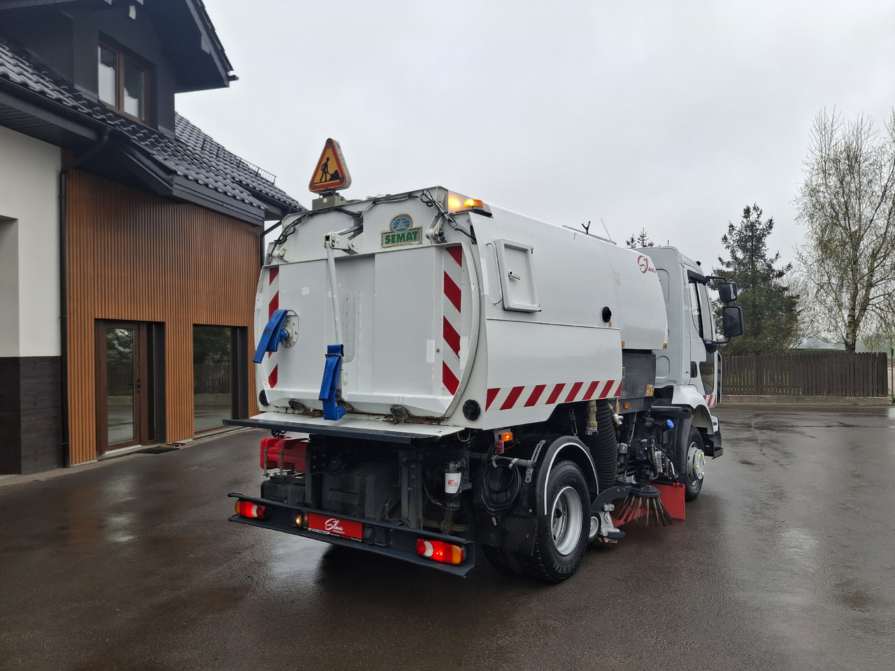 RENAULT Midlum 220 Zamiatarka Kehrmaschine Johnston 2 Motoren Szczotki L/R - سياره كنس شوارع: صور 4 RENAULT Midlum 220 Zamiatarka Kehrmaschine Johnston 2 Motoren Szczotki L/R - سياره كنس شوارع: صور 4