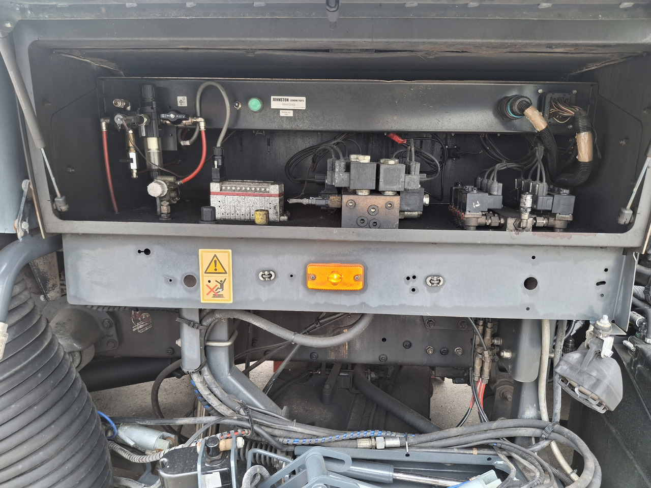 سياره كنس شوارع RENAULT Midlum 220 Zamiatarka Kehrmaschine Johnston L/R 2 Motoren 2 Silniki: صور 7