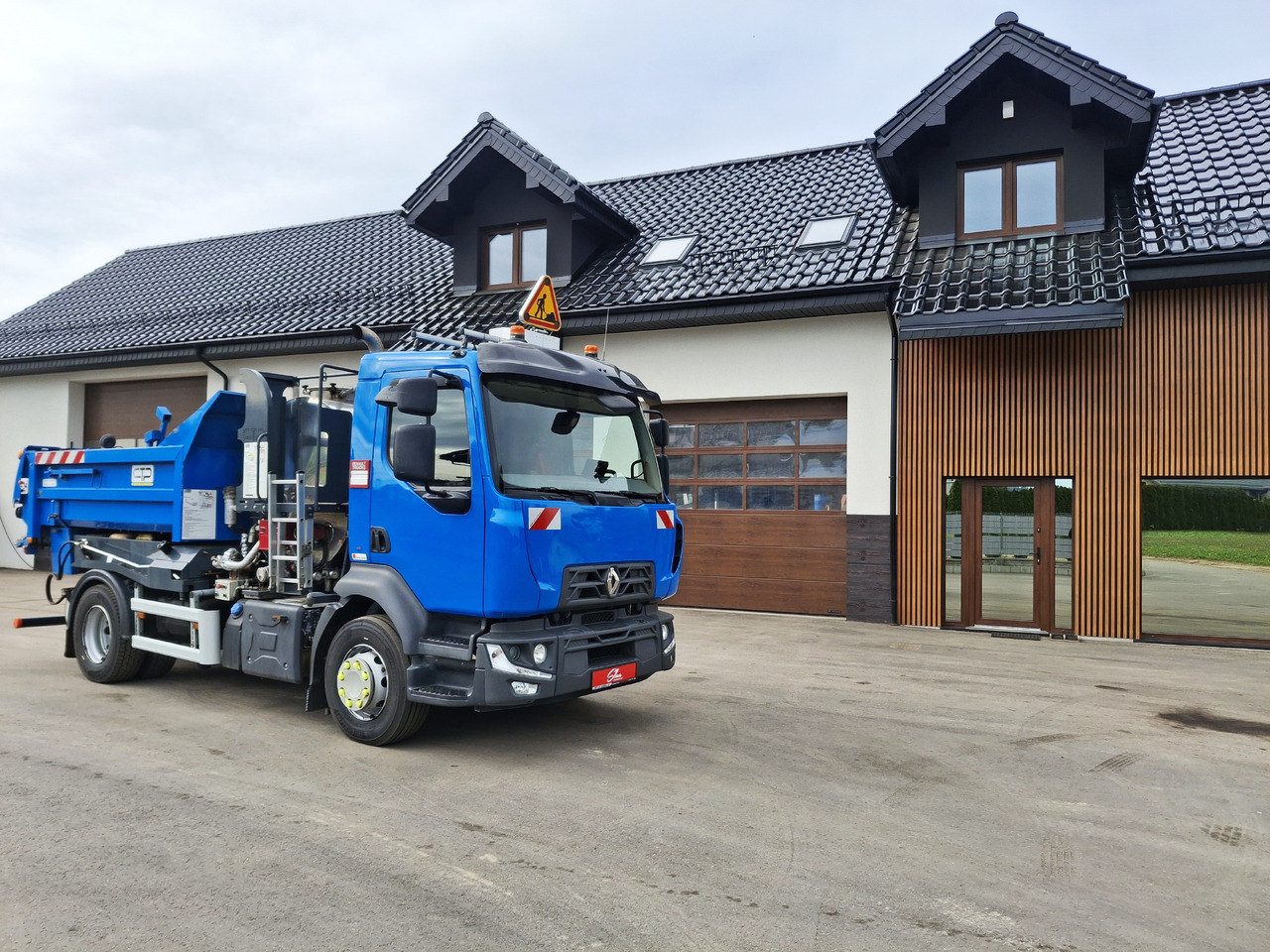 Renault D16 - موزع الأسفلت: صور 1 Renault D16 - موزع الأسفلت: صور 1