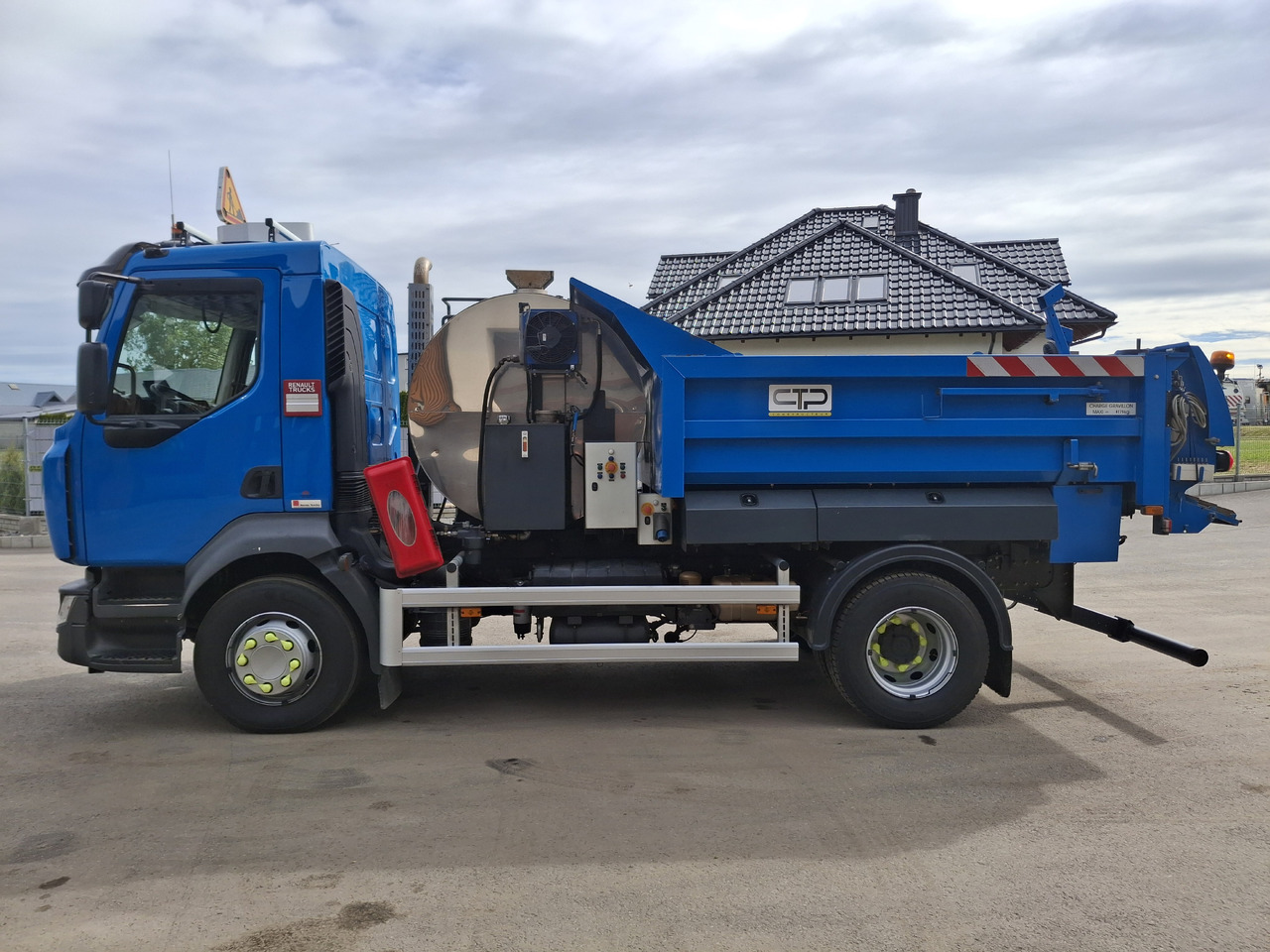 Renault D16 - موزع الأسفلت: صور 5 Renault D16 - موزع الأسفلت: صور 5