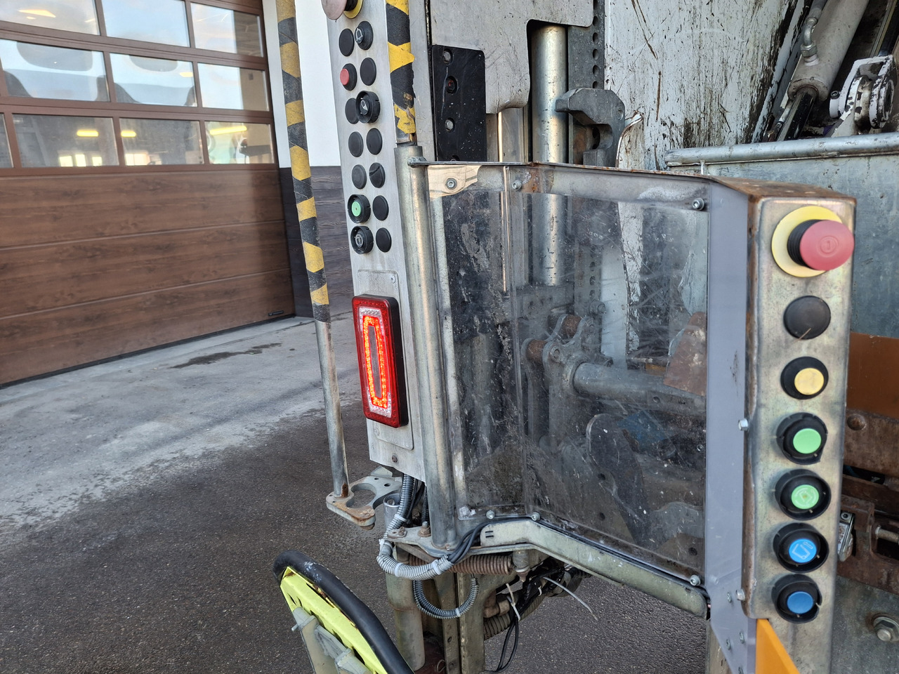 Renault D26 Śmieciarka Mullwagen Environnement VR5 LEV Euro 6 - شاحنة القمامة: صور 5 Renault D26 Śmieciarka Mullwagen Environnement VR5 LEV Euro 6 - شاحنة القمامة: صور 5